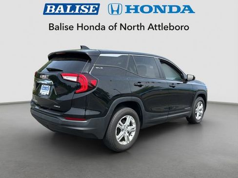 Used 2024 GMC Terrain SLE AWD/4WD image 5