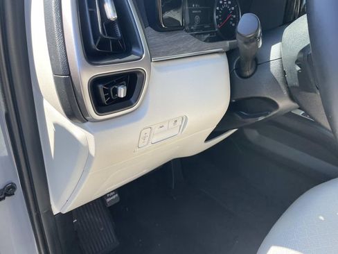 Used 2023 Kia Sorento S w/ Panoramic Sunroof Package AWD/4WD image 22