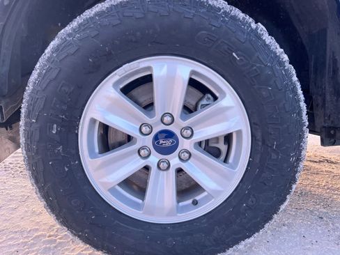 Used 2018 Ford F150 XLT w/ Trailer Tow Package image 10