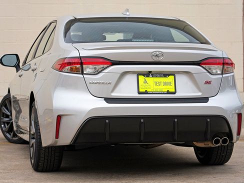 Used 2024 Toyota Corolla SE w/ SE Premium Package FWD image 5