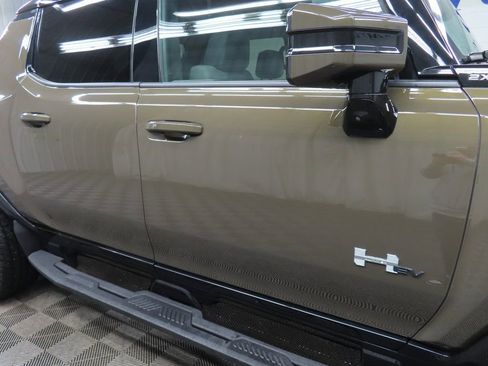 Used 2025 GMC Hummer EV 2X image 36