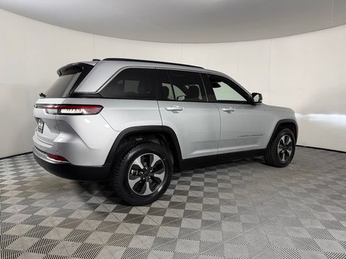 Certified 2024 Jeep Grand Cherokee Limited 4xe AWD/4WD image 8