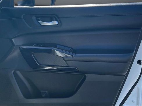 Certified 2022 Nissan Pathfinder SV FWD image 28