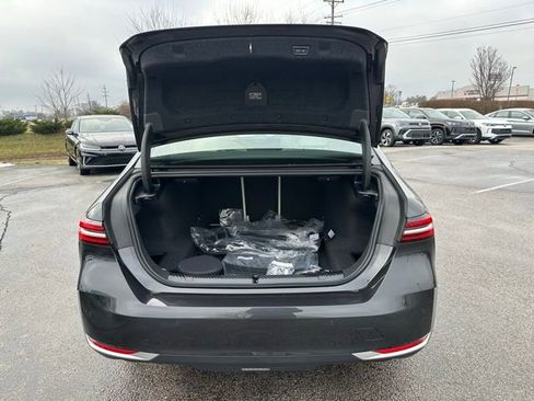 New 2026 BMW 530i xDrive w/ Premium Package image 32