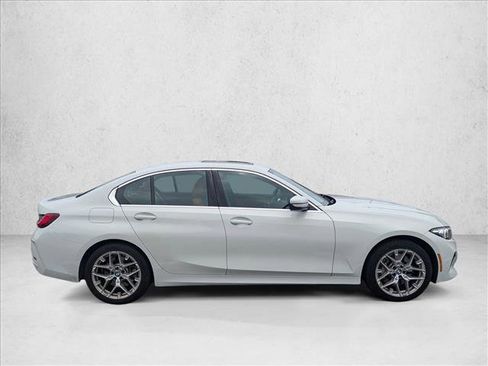Used 2025 BMW 330i Sedan RWD image 4