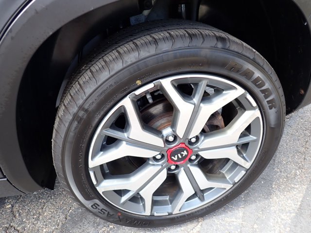 Used 2021 Kia Seltos SX w/ SX Sunroof Package AWD/4WD image 5