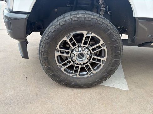 Used 2024 Ford F250 King Ranch image 8