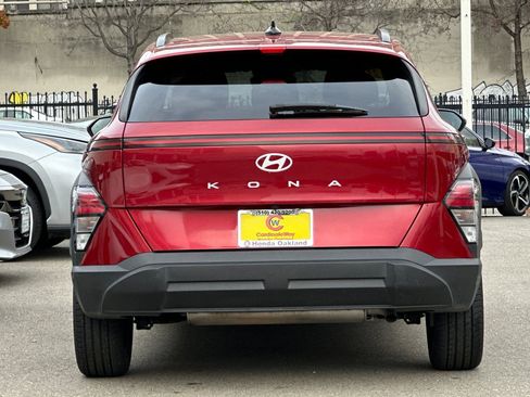 Used 2024 Hyundai Kona SEL image 5