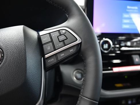 New 2026 Toyota Highlander Platinum AWD/4WD image 29