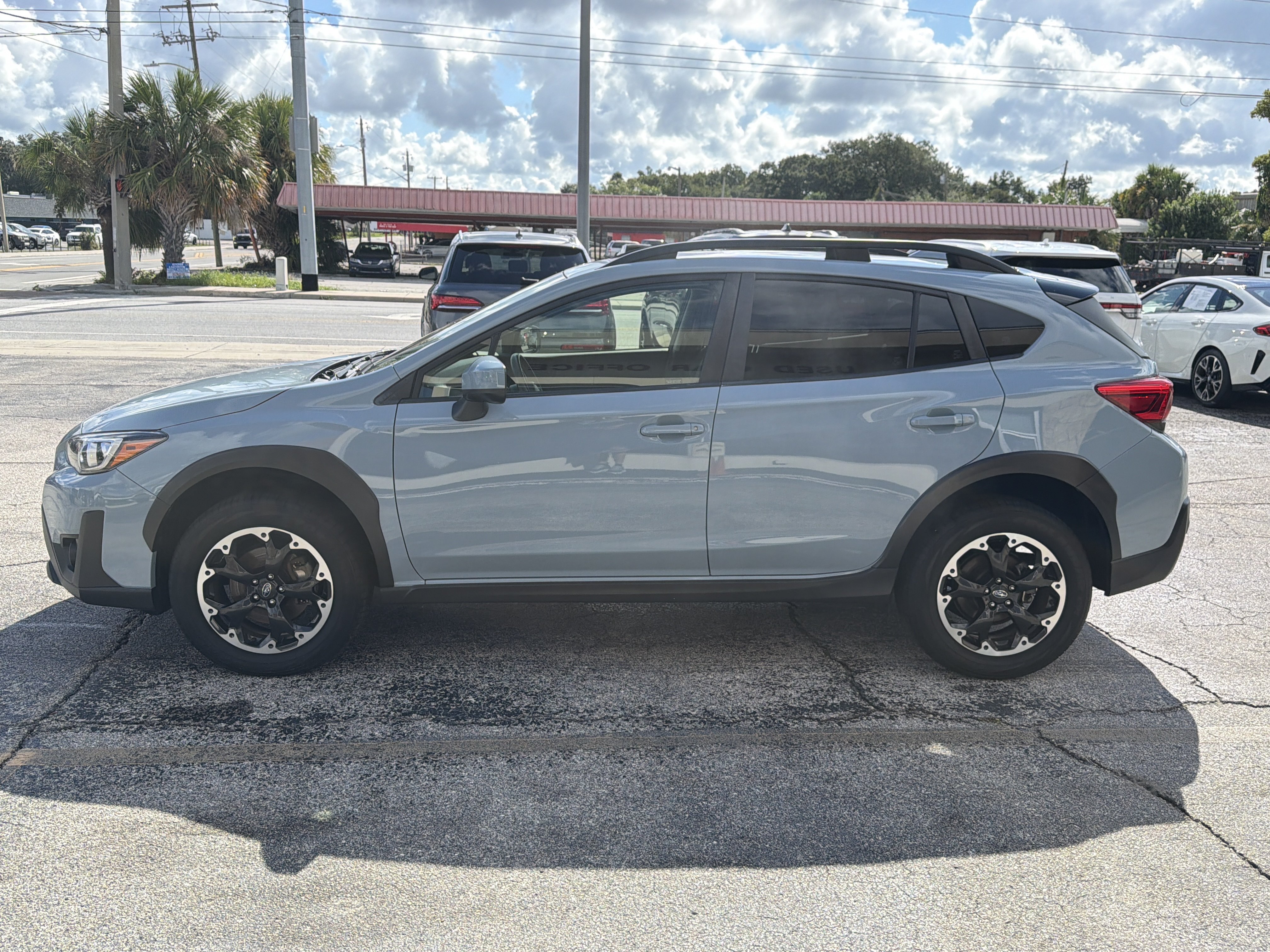 Used 2022 Subaru Crosstrek 2.0i Premium w/ Moonroof Package AWD/4WD image 7