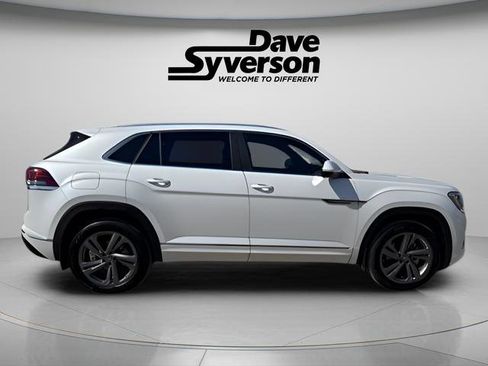 Used 2024 Volkswagen Atlas Cross Sport SEL R-Line image 4