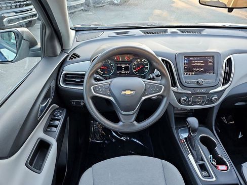 Used 2022 Chevrolet Equinox LS image 14