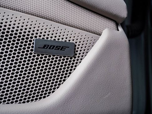 Certified 2025 Porsche Taycan image 27