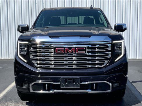 Used 2024 GMC Sierra 1500 Denali AWD/4WD image 3