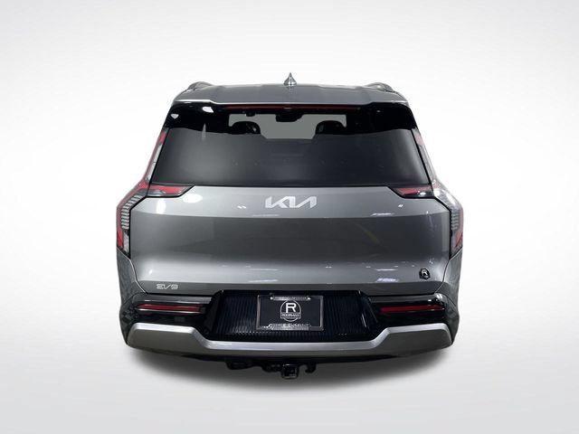 Used 2024 Kia EV9 Land AWD/4WD image 16