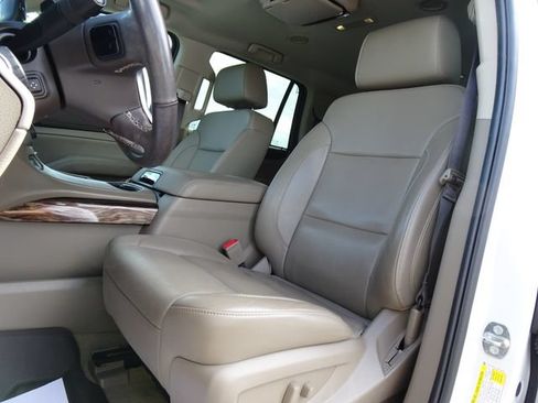 Used 2018 GMC Yukon SLT w/ HD Trailering Package AWD/4WD image 11