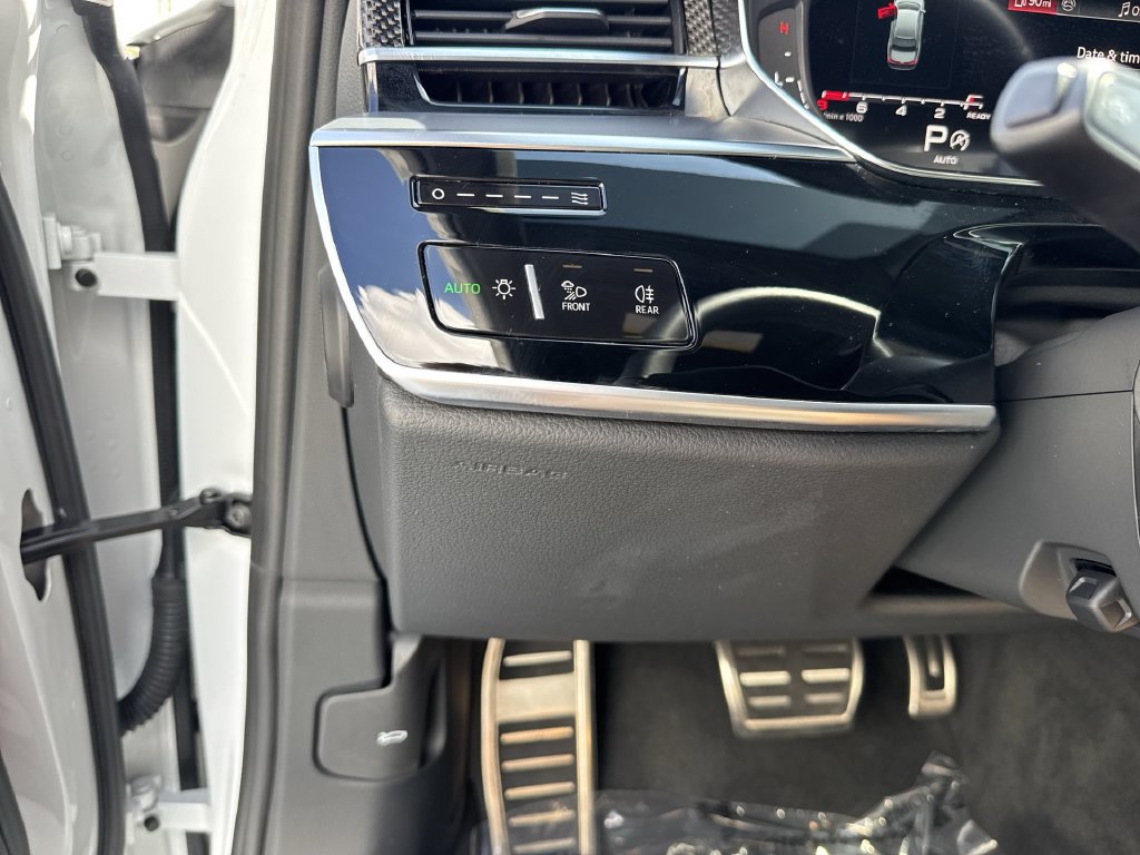 Used 2025 Audi S8 w/ Executive Package AWD/4WD image 56