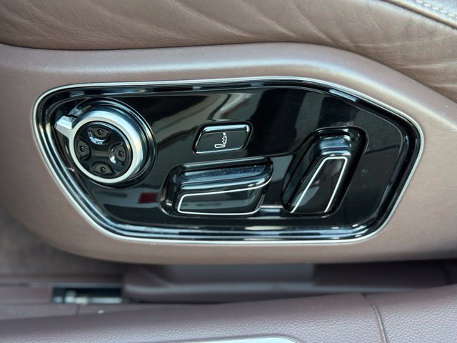 Used 2013 Audi S8 AWD/4WD image 12