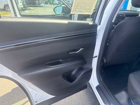 Used 2022 Hyundai Tucson SE AWD/4WD image 19