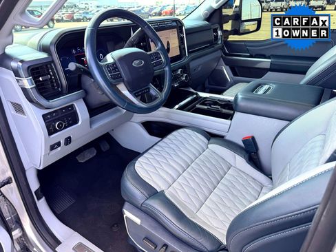 Used 2024 Ford F350 Limited image 11