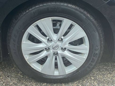 Used 2025 Nissan Sentra S FWD image 24