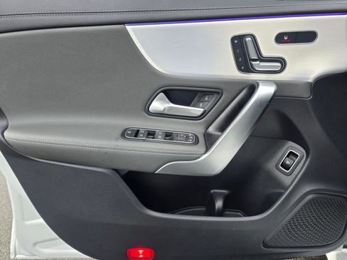 Used 2023 Mercedes-Benz CLA 250 4MATIC image 31