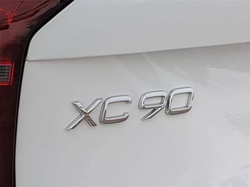 Certified 2025 Volvo XC90 B5 Core w/ Protection Package Premier image 12