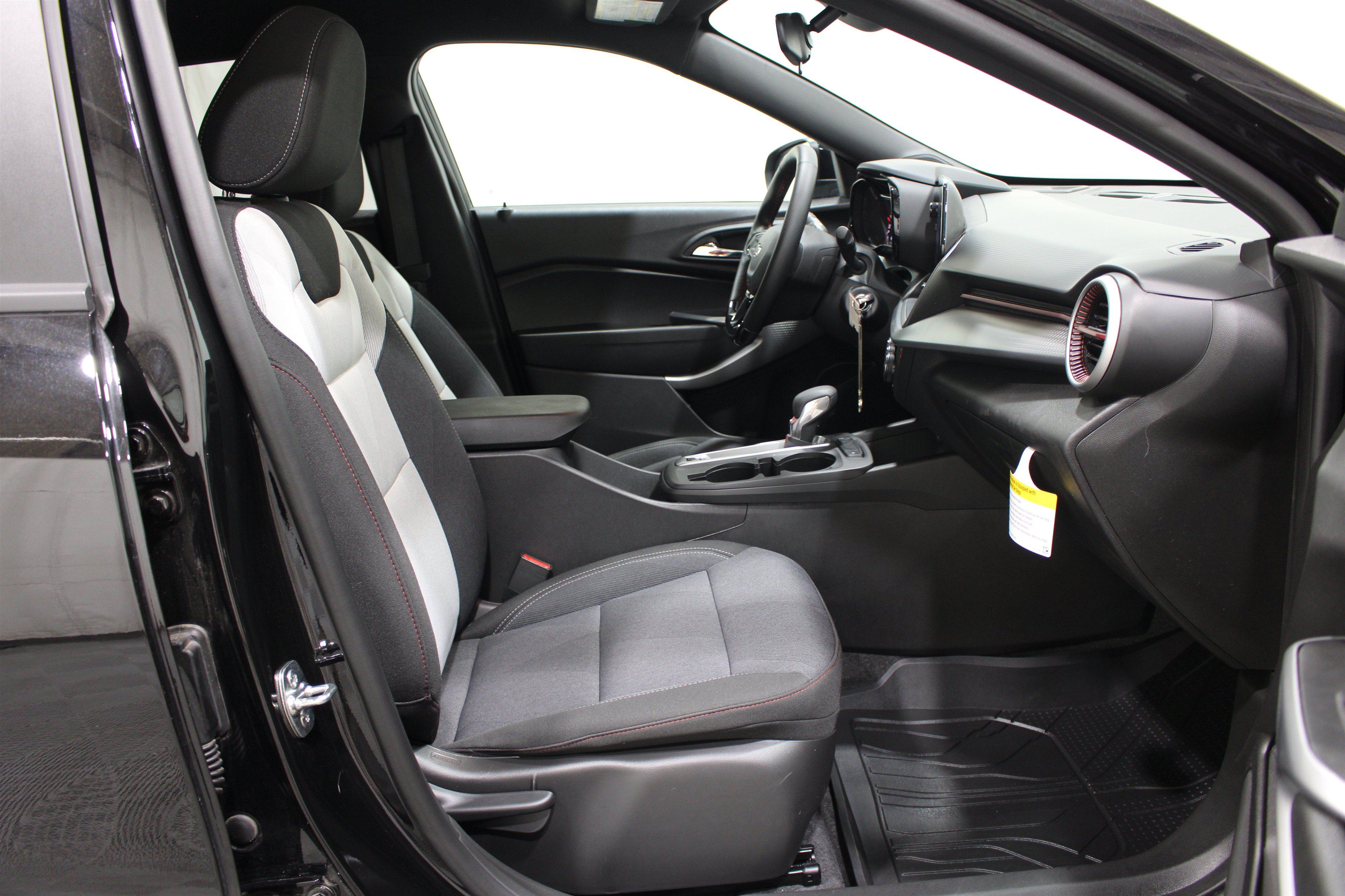 New 2026 Chevrolet Trax RS w/ Driver Confidence Package FWD image 24