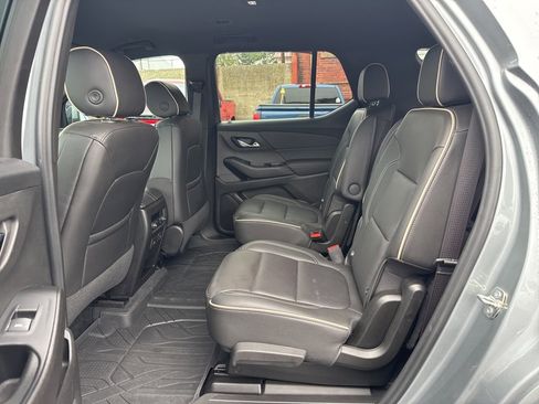 Used 2023 Chevrolet Traverse Premier image 16
