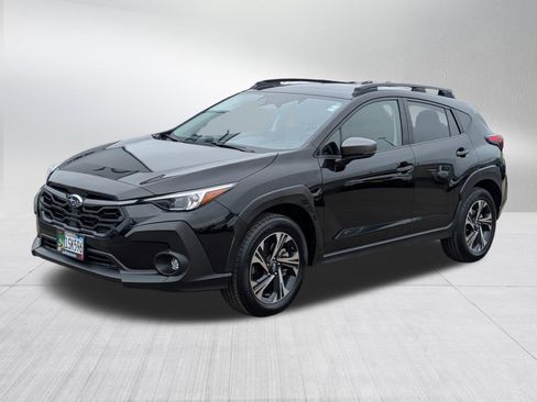 Used 2024 Subaru Crosstrek 2.0i Premium image 3