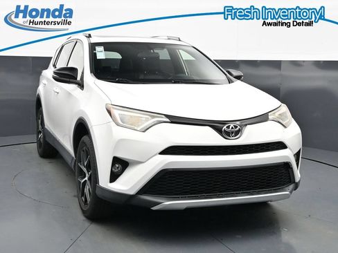 Used 2016 Toyota RAV4 SE FWD image 1