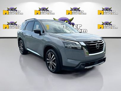 Used 2024 Nissan Pathfinder Platinum