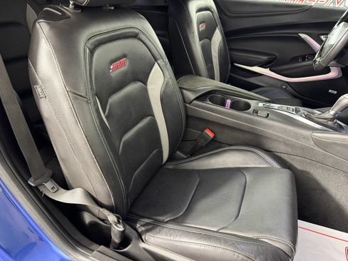 Used 2021 Chevrolet Camaro SS RWD image 39