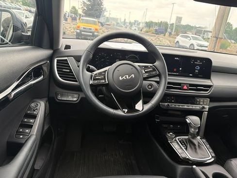 Used 2026 Kia Seltos EX w/ EX Sunroof Package AWD/4WD image 11