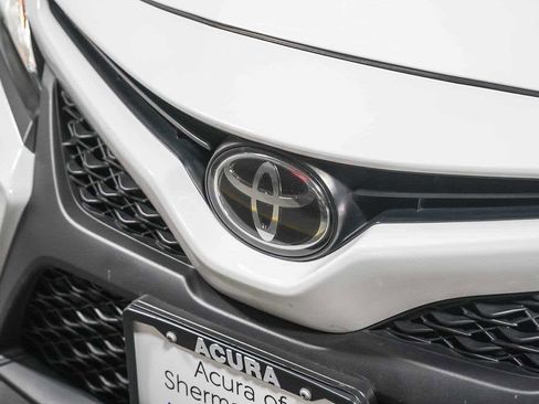 Used 2019 Toyota Camry SE image 9