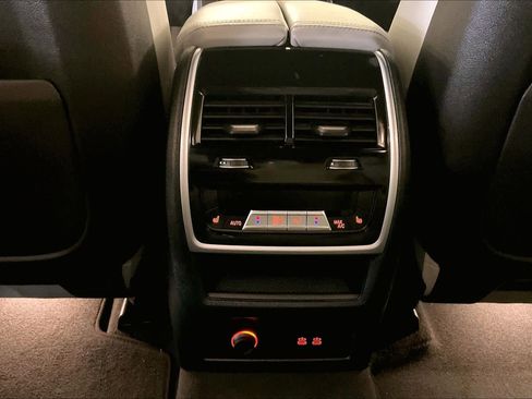 Used 2025 BMW X5 xDrive40i w/ M Sport Package image 33