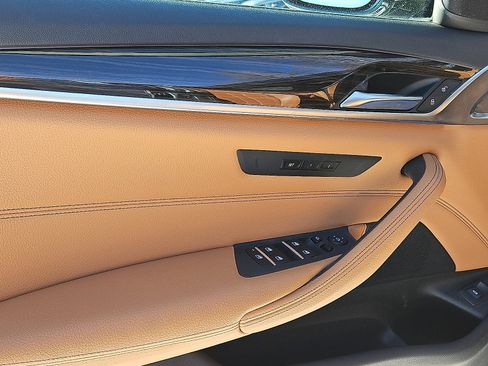 Used 2019 BMW 530i xDrive w/ Convenience Package image 11