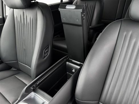 New 2026 Hyundai Ioniq 9 Calligraphy image 18