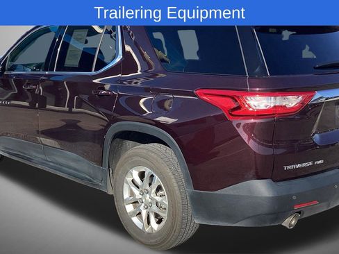 Used 2018 Chevrolet Traverse LT w/ LPO, 'HIT The Road' Package image 3