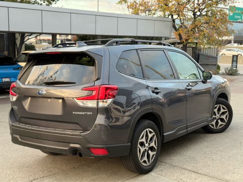 Used 2022 Subaru Forester Premium w/ Popular Package #1 image 5
