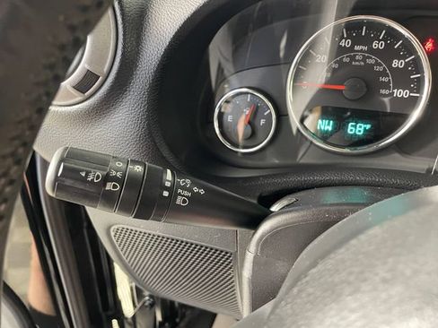 Used 2016 Jeep Wrangler Sport w/ Quick Order Package 24S AWD/4WD image 13