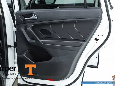 Used 2022 Volkswagen Tiguan SE w/ Panoramic Sunroof Package AWD/4WD image 70