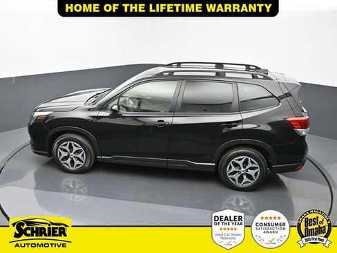 Used 2024 Subaru Forester Premium image 56