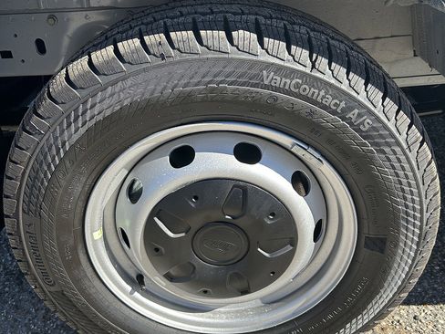 New 2026 Ford Transit 250 148 Medium Roof image 8