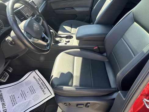 Used 2021 Volkswagen Atlas Cross Sport SE w/ Panoramic Sunroof Package AWD/4WD image 13