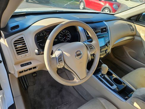 Used 2014 Nissan Altima 2.5 S w/ Display Audio Package FWD image 16