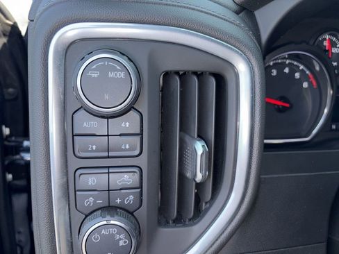 Used 2022 Chevrolet Silverado 1500 RST AWD/4WD image 17