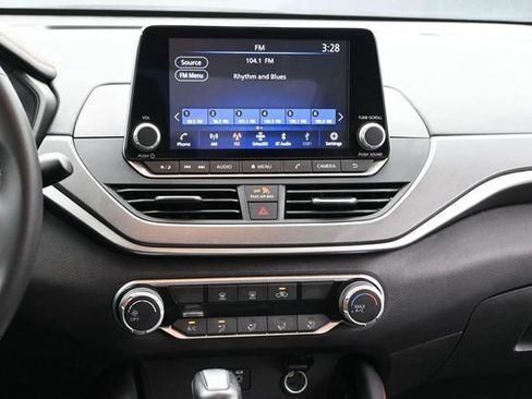 Used 2025 Nissan Altima 2.5 SR AWD/4WD image 10
