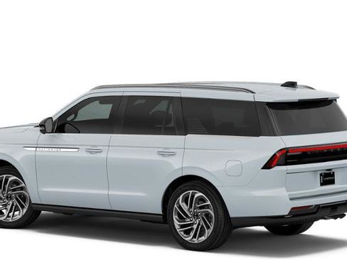 New 2026 Lincoln Navigator Reserve AWD/4WD image 25