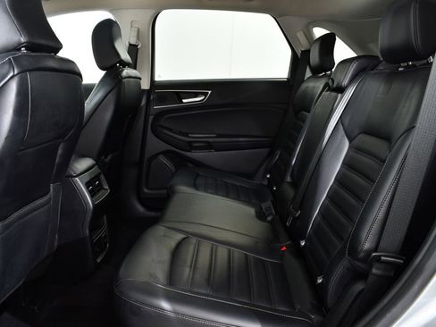 Used 2024 Ford Edge SEL w/ Convenience Package image 16